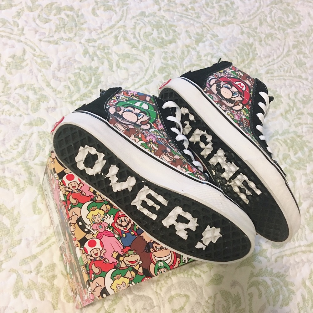 Limited Edition Nintendo Mario and Luigi Vans